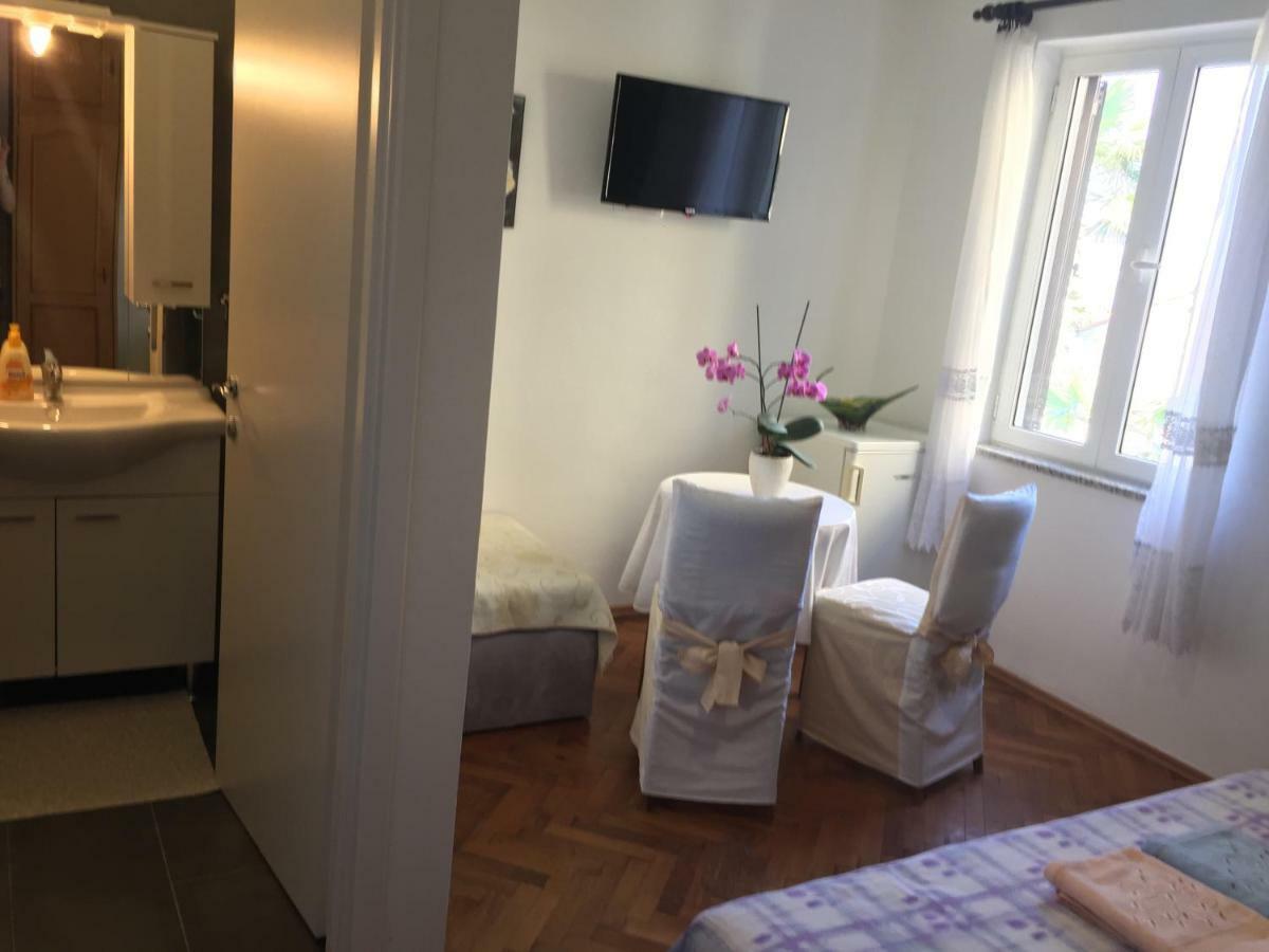 Rooms Tusculum Opatija Bagian luar foto