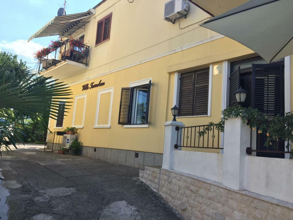 Rooms Tusculum Opatija Bagian luar foto